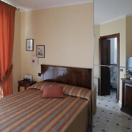 Отель Le Ville Relais 3*