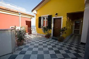 Le Relais Hotel