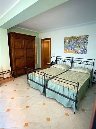 Hotel Le Ville Relais 3*